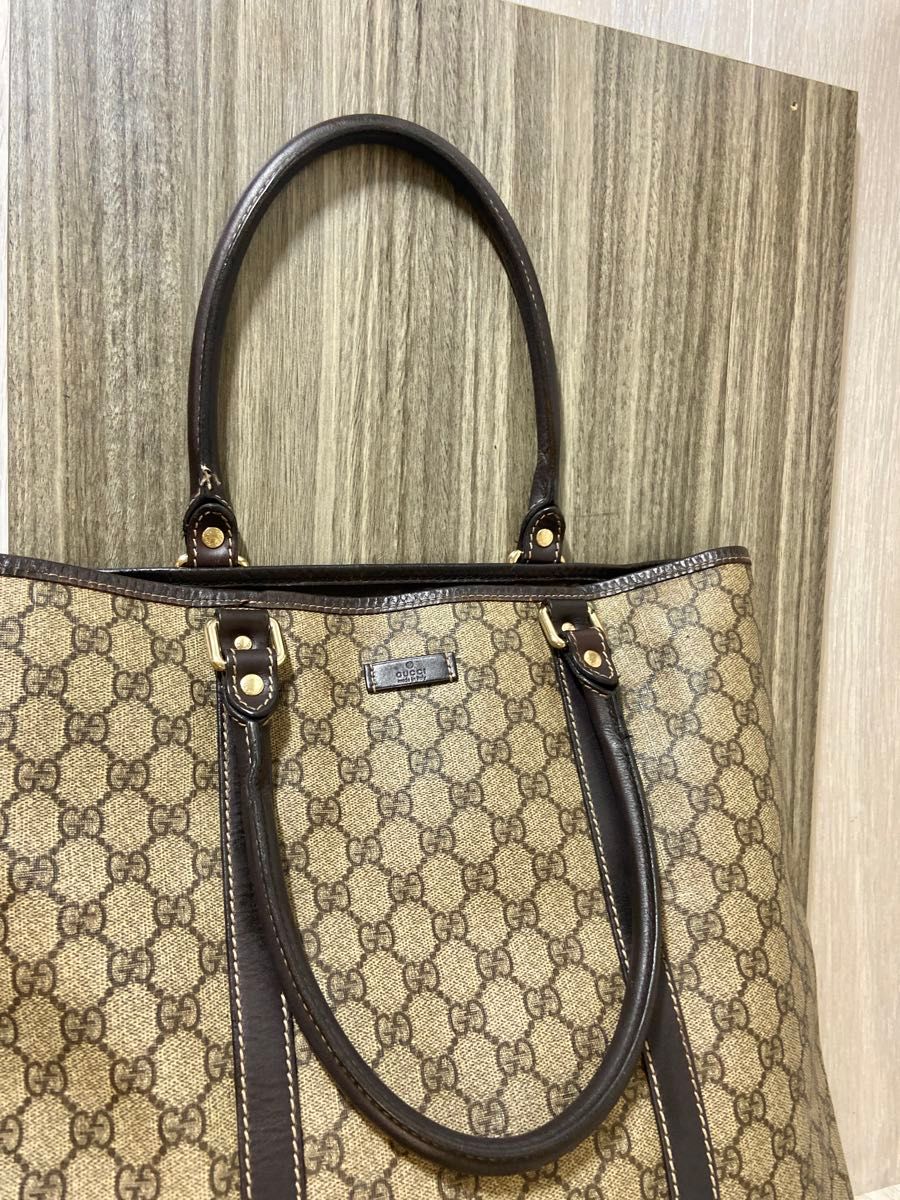 GUCCI トートバッグ GG柄 レザー PVC 大容量 ロゴプレート ベージュ GUCCI トートバッグ GG柄 レザー PVC スプリーム ベージュ ロゴ