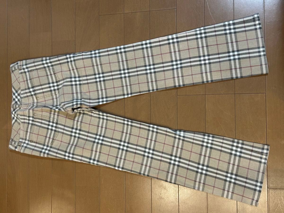 希少 BURBERRY バーバリーロンドン ノバチェック デニムパンツ 36 希少 BURBERRY バーバリーロンドン ノバチェック デニムパンツ