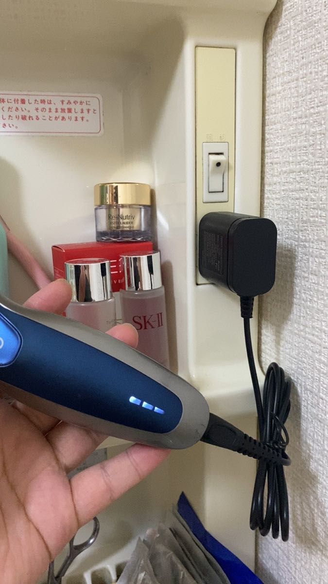 PHILIPSフィリップス シェーバー用充電器 型番: HQ8505