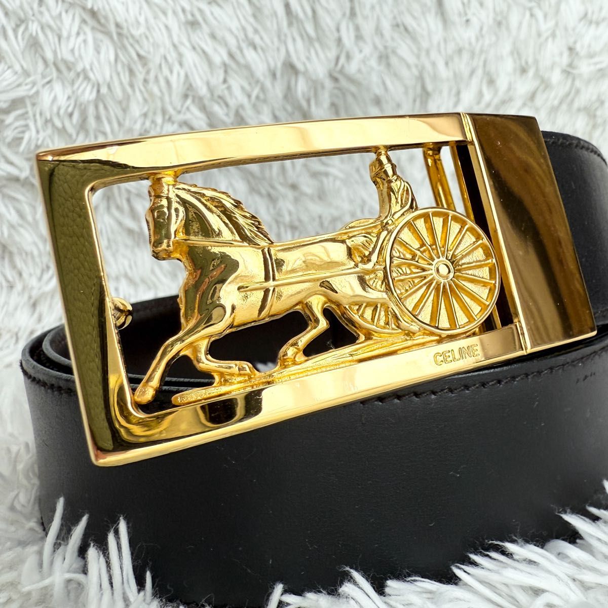美品✨CELINE セリーヌ ベルト 馬車金具 ゴールド リバーシブル 極美品】CELINE セリーヌ ベルト 馬車金具 ゴールド