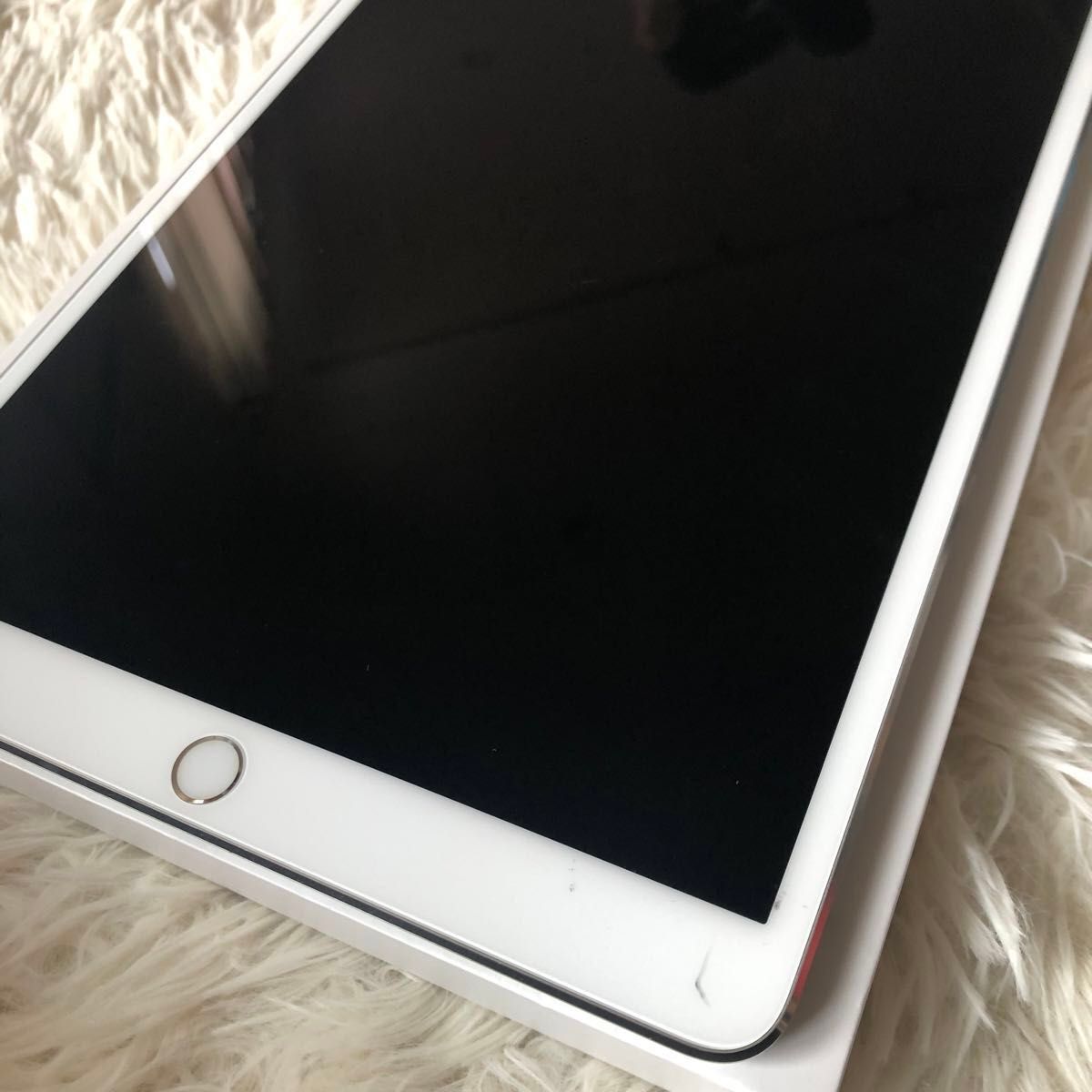 【人気商品】iPad Pro 10.5 256GB SIMフリー【すぐ発送】 早い者勝ち】iPad Pro 10 5 256GB SIMフリー【すぐ発送】 Apple