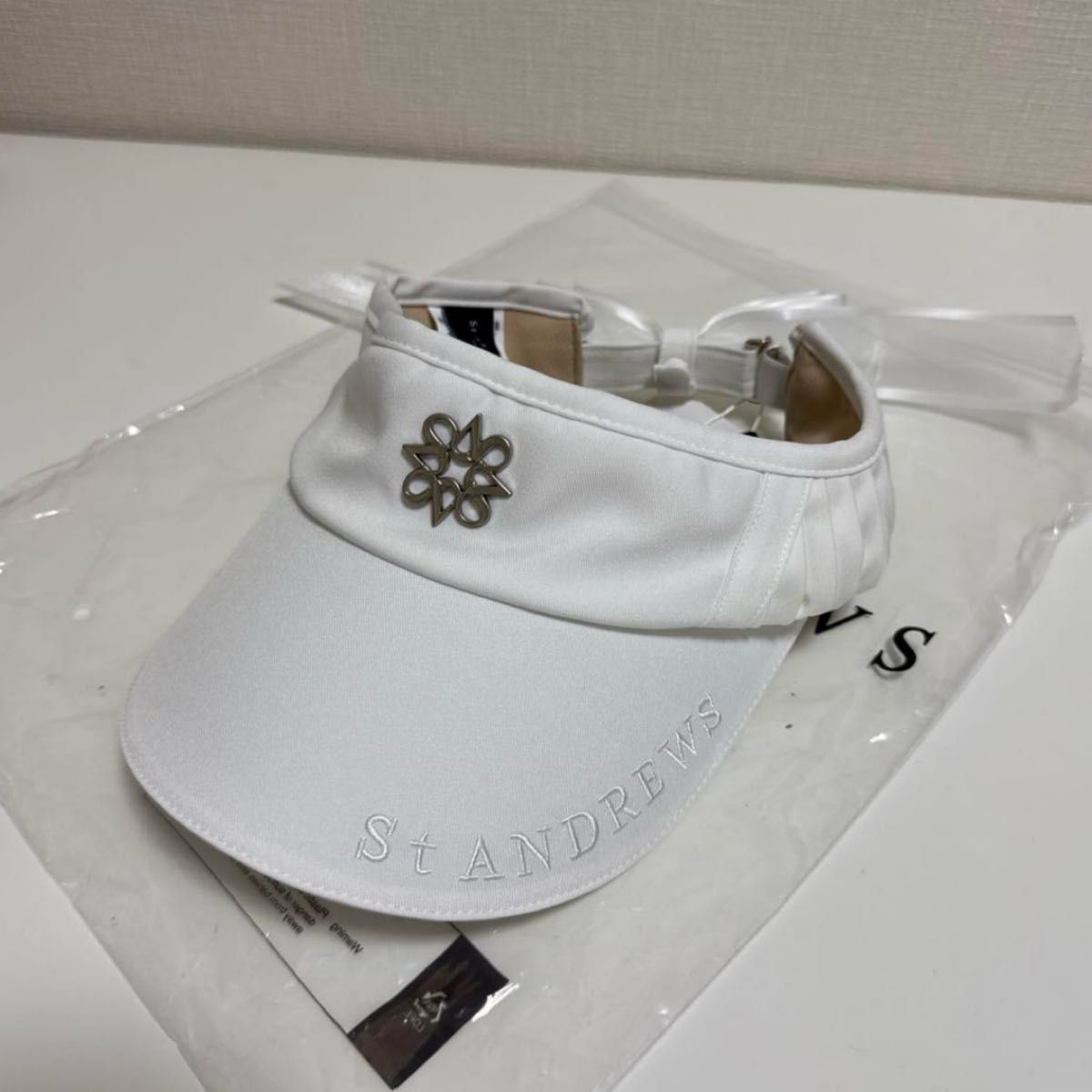 新品セントアンドリュース白リボン付き広つば帽子サンバイザー小顔日焼け対策ゴルフに St ANDREWS ホワイト バイザー リボン付き レディース サン