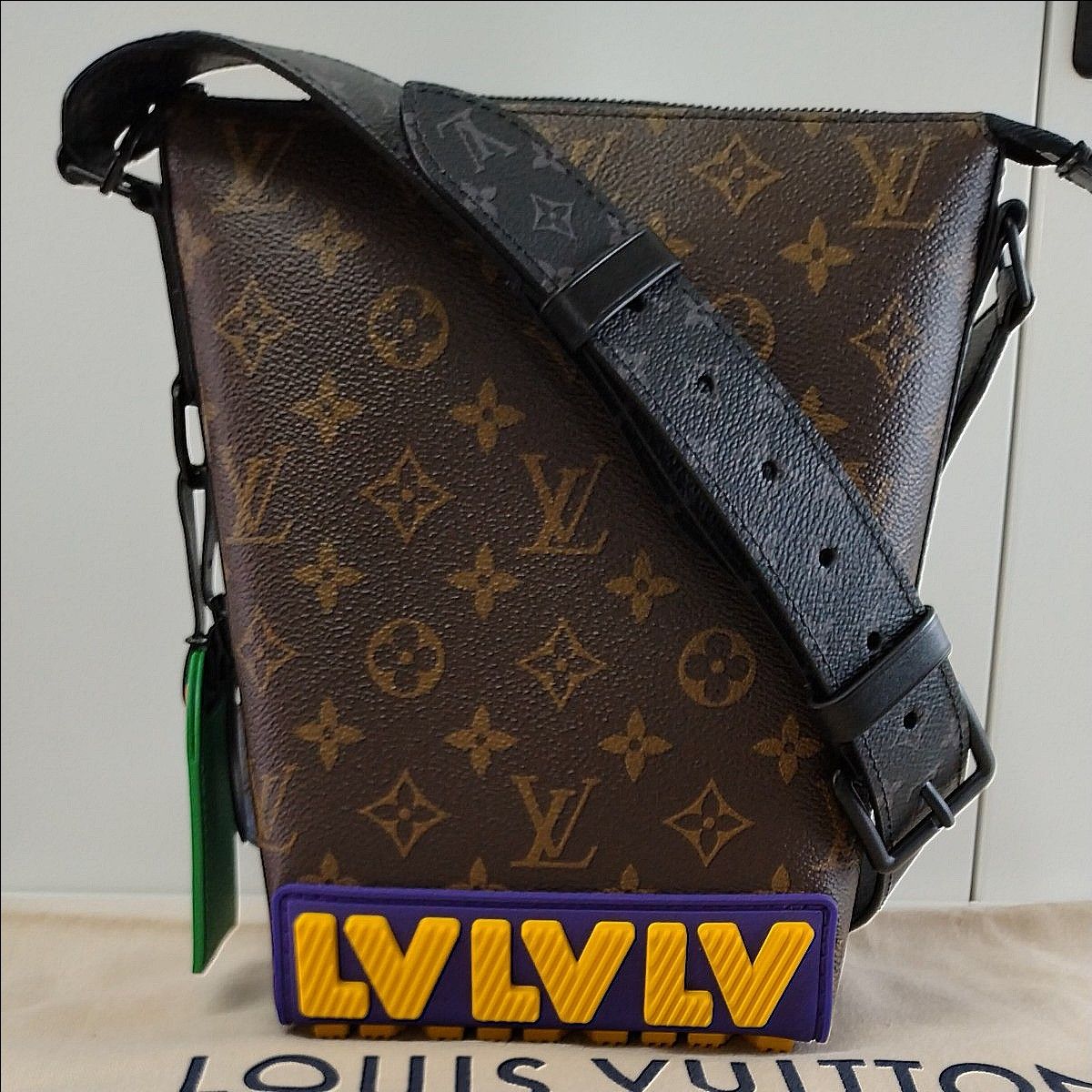【ときめく存在感】ルイヴィトン モノグラム ショルダーバッグ LOUIS VUITTON ルイヴィトン モノグラム LVラバー M57966