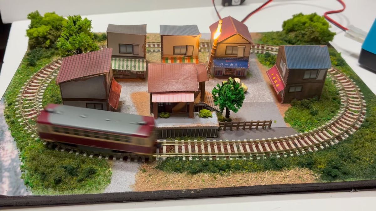 ★★A4レイアウト ローカル駅の風情 街灯LED照明スイッチ付、PCフレキシブルレール使用、カトー製フィーダー 鉄道模型 Nゲージ
