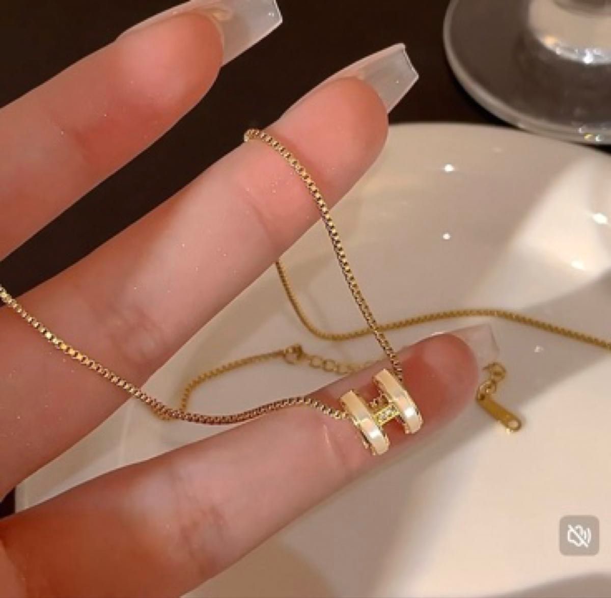 N137高級感 キラキラ 925銀ネックレス 上品 結婚式ブライダル アクセサリー 韓国おしゃれ シェル 通勤 二次会 イニシャル