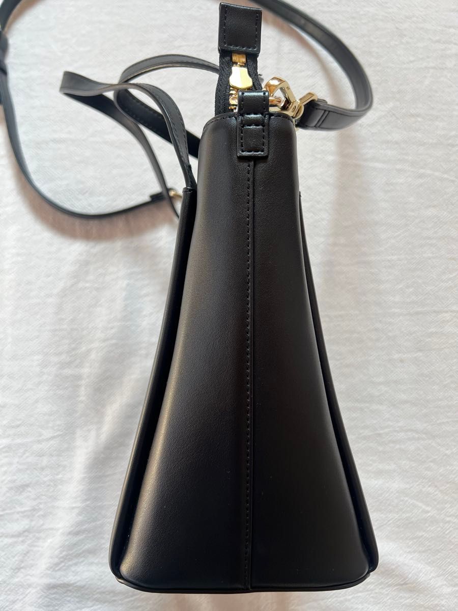 未使用 ダイアナ ショルダーバッグ 2way ナイロン 黒 ふっくら 斜め掛け◎ ダイアナ DIANA メッシュ風ポケット ブラック 2way ショルダー