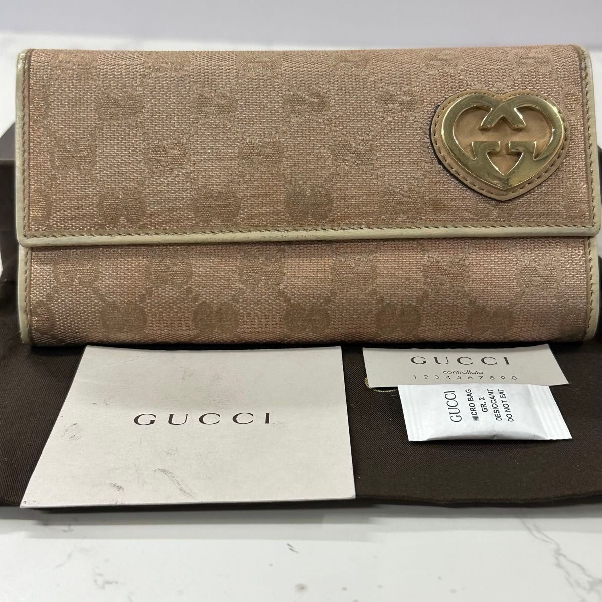 グッチ 長財布 ラブリーハート GG キャンバス シャイニーピンク 箱付き 新品同様 グッチ GUCCI 財布 二つ折り 長財布 GGキャンバス