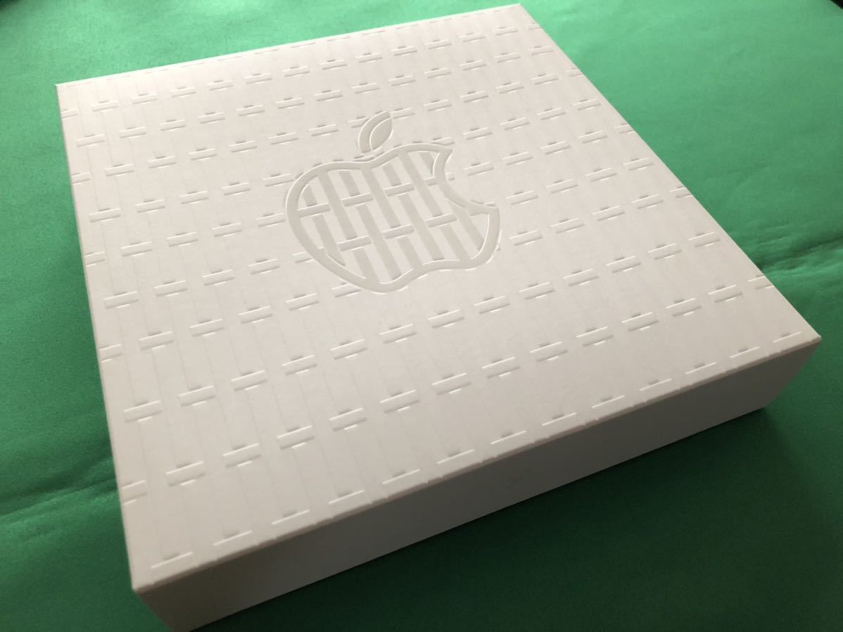 Apple 京都オープン記念グッズ 特製Tシャツ、ステッカー、ピンズのセット☆.・:*アップルストア Apple Store 新品未開封品