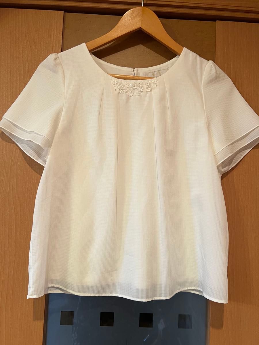 【新品未使用】Aylesbury(アリスバリー) カットソー Aylesbury アリスバリー ビジュー シフォンフリルカットソー M