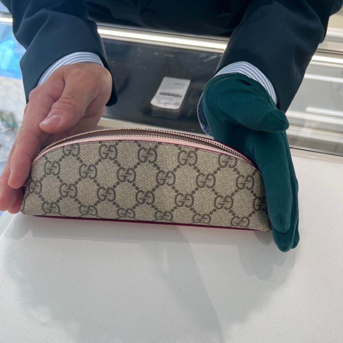 【入手困難】GUCCI ヒグチユウコ キャットプリント ポーチ 入手困難】GUCCI ヒグチユウコ キャットプリント ポーチ 入手