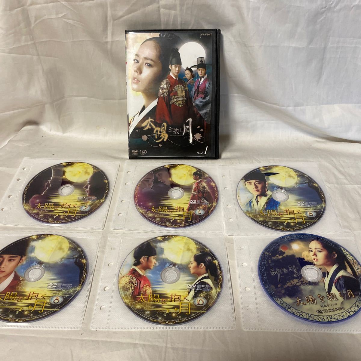 韓国ドラマ【太陽が抱く月】DVD全10巻＋特典ディスク2枚】計12枚セット！