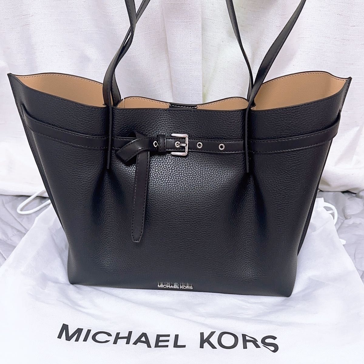 マイケルコース MICHAEL KORS エミリア ラージ ロゴトート 美品 新品未使用 マイケルコース EMILIA EW トート ラージ BLACK