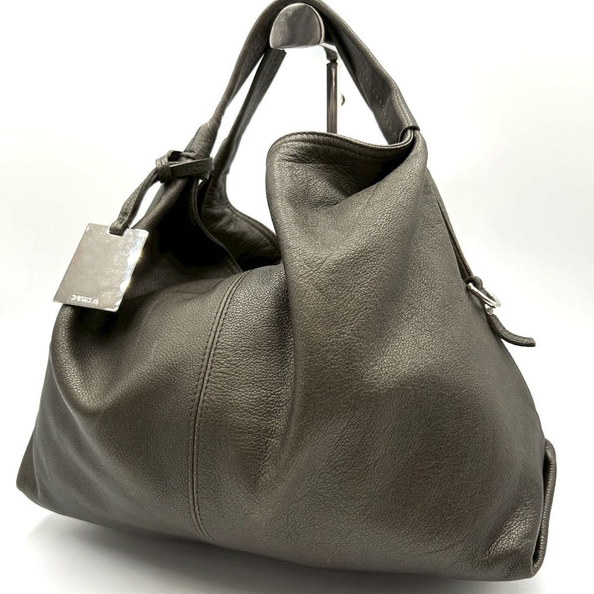 美品 FURLA フルラ トートバッグ ワンショルダーバッグ レザー 大容量 FURLA フルラ ワンショルダーバッグ レザー 肩掛け ハンド