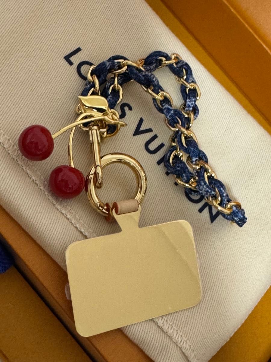Louis Vuitton x 村上隆 国内買付 フォーンチャーム・チェリー LV × TM フォーンチャーム・モノグラム チェリー村上隆 ルイ