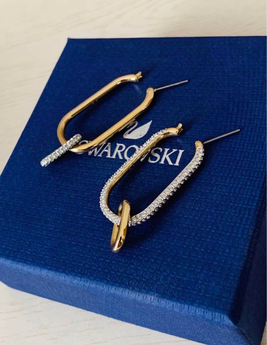 人気 スワロフスキー Swarovski Time フープピアス 男女兼用 人気 スワロフスキー Swarovski Time フープピアス 男女兼用