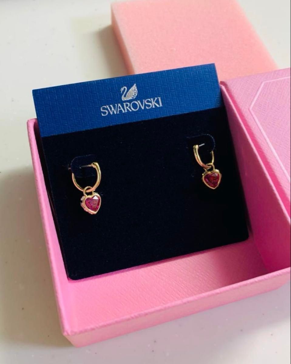 【SWAROVSKI】Chroma ハートドロップピアス スワロフスキーSwarovski Chroma ドロップピアス ハート