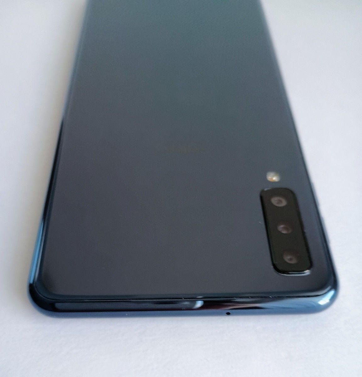 美品 Samsung Galaxy A7 ブラック 本体 美品】Galaxy A7 ブラック 楽天版 SIMフリー 本体|Yahoo!フリマ