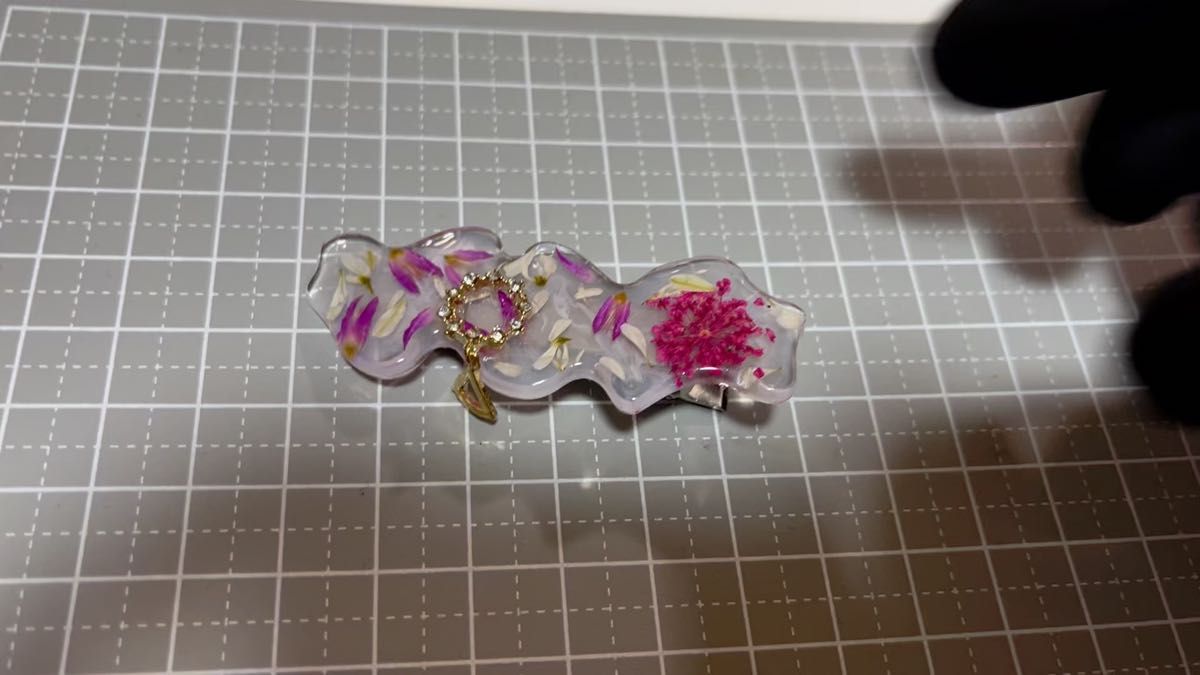 ④ 千日紅 レースフラワー ヘアクリップ ハンドメイド レジン 髪留め 髪飾り