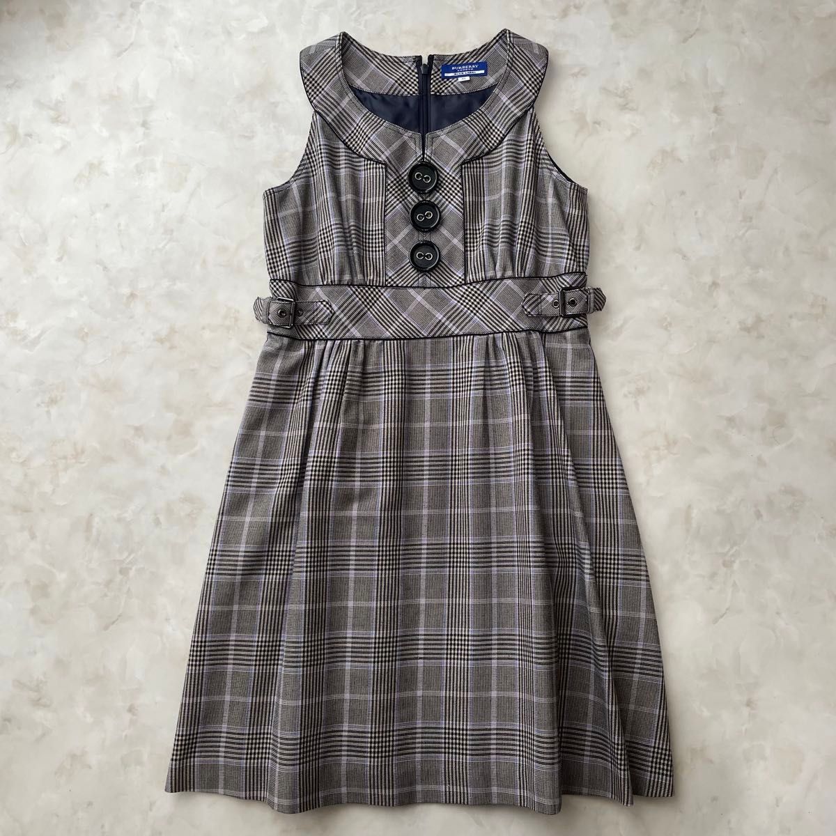 Burberry ノースリーブワンピース サイズ38 ネイビー タグ付き Burberry ノースリーブワンピース サイズ38 ネイビー タグ付き