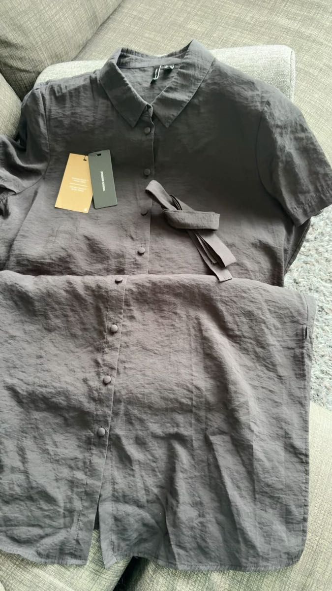 美品 VERO MODA シャツワンピース 半袖 オフィス 北欧デザイン ブラック