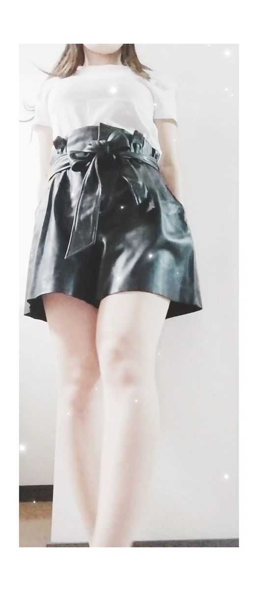 ZARA レザーショートパンツ レディース ブラック
