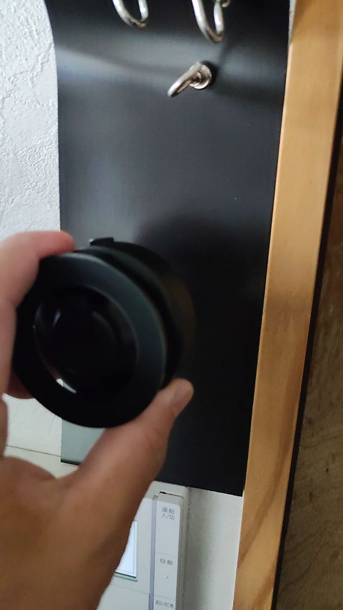 最新! 電動真空吸盤ホルダー 360°回転強力磁気 折りたたみスタンド