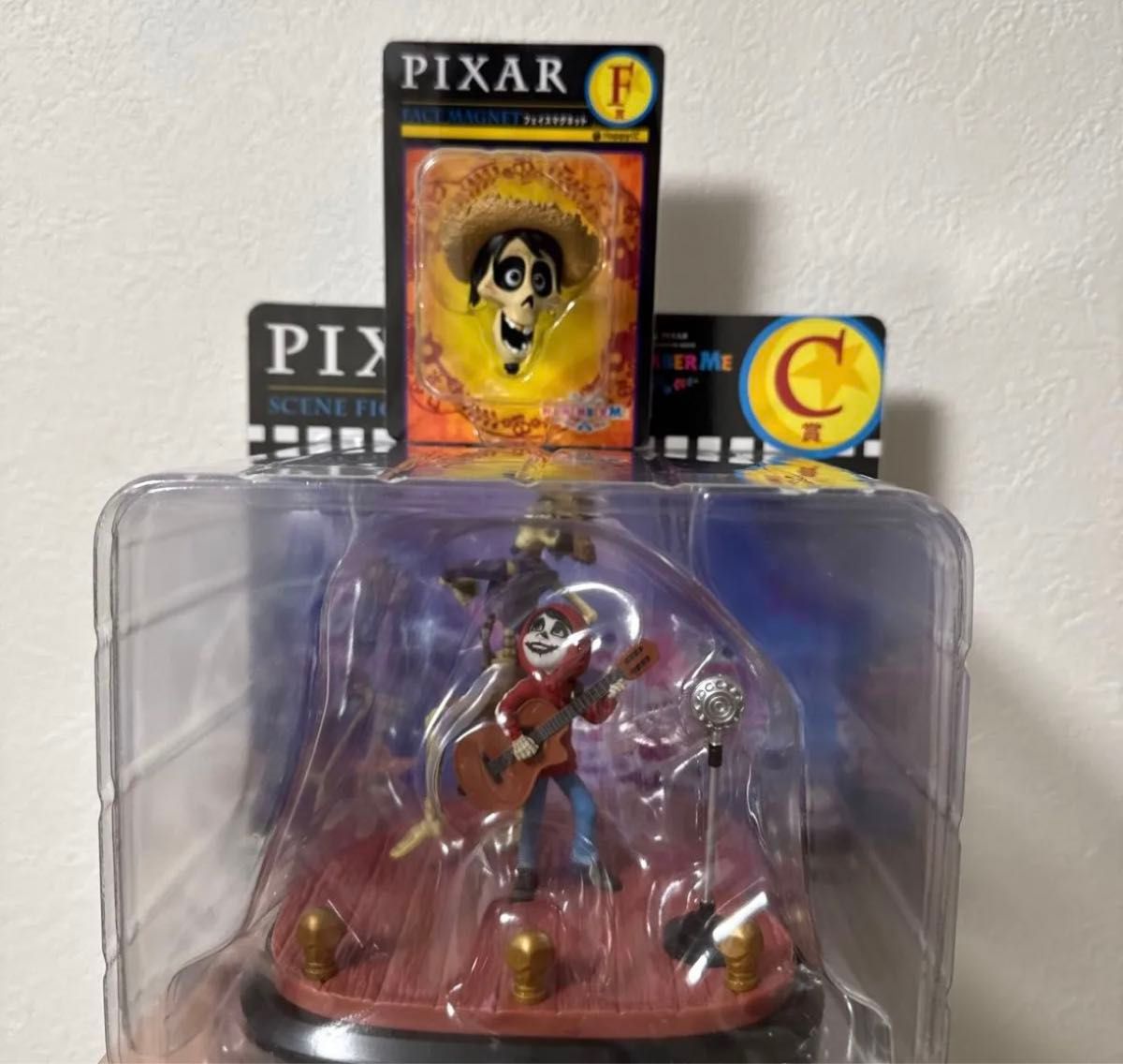 PIXAR リメンバー・ミー フィギュア・マグネット・ステッカーセット Happyくじ リメンバーミー ミゲル C賞F賞セット ピクサー くじ