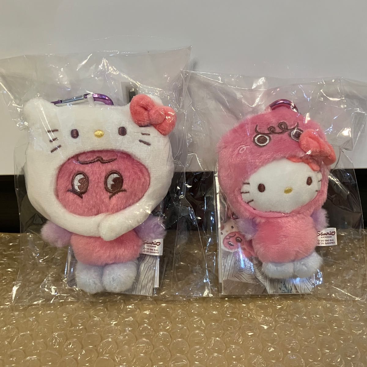 【SHINee】HELLO KITTY×KEYぬいぐるみ&キーリング&バッグ4点 SHINee】HELLO KITTY×KEY ぬいぐるみ&キーリング&バッグ(4点
