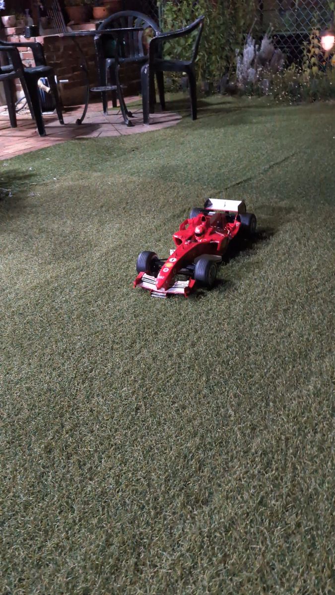 ラジコンカー フェラーリ 1/7 F1 ミハエルシューマッハ Vodafone