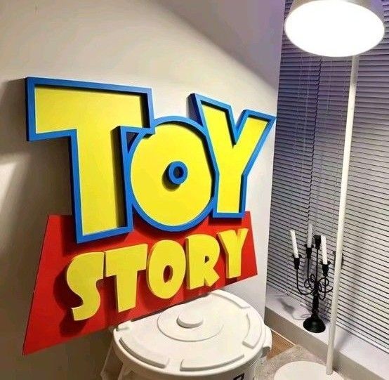 【ビッグサイズ】トイストーリー タイトルロゴ ロゴパネル 大 インテリア ② ビッグサイズ】トイストーリー タイトルロゴ ロゴパネル