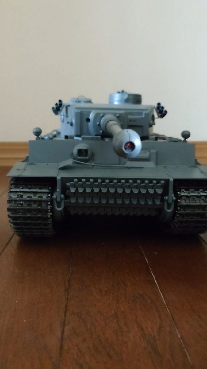 タミヤ RC1/16ドイツ軍重戦車ティーガ組立済み