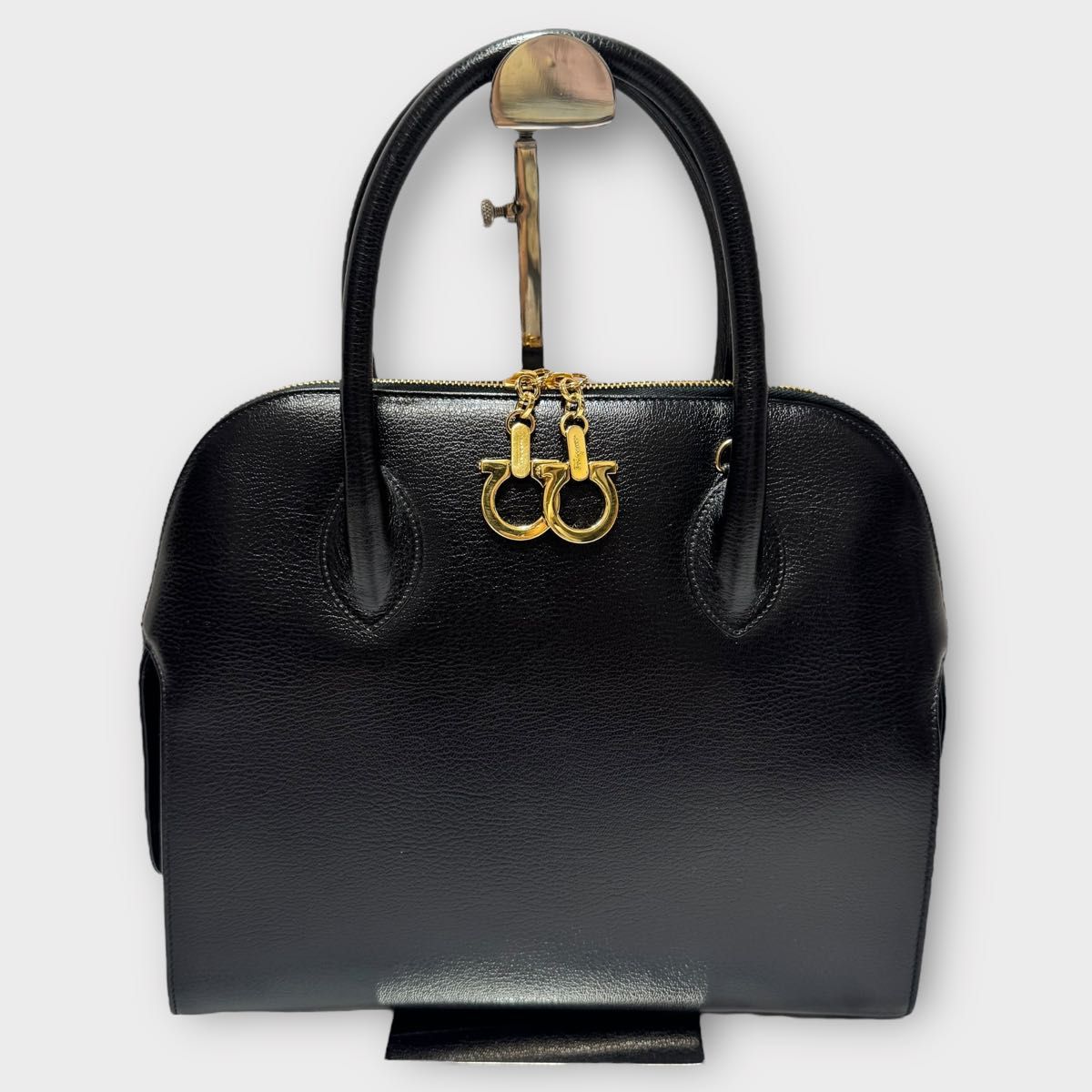 Salvatore Ferragamo ハンドバッグ 黒 4502625Y0018 極美品 Salvatore Ferragamo サルヴァトーレフェラガモ