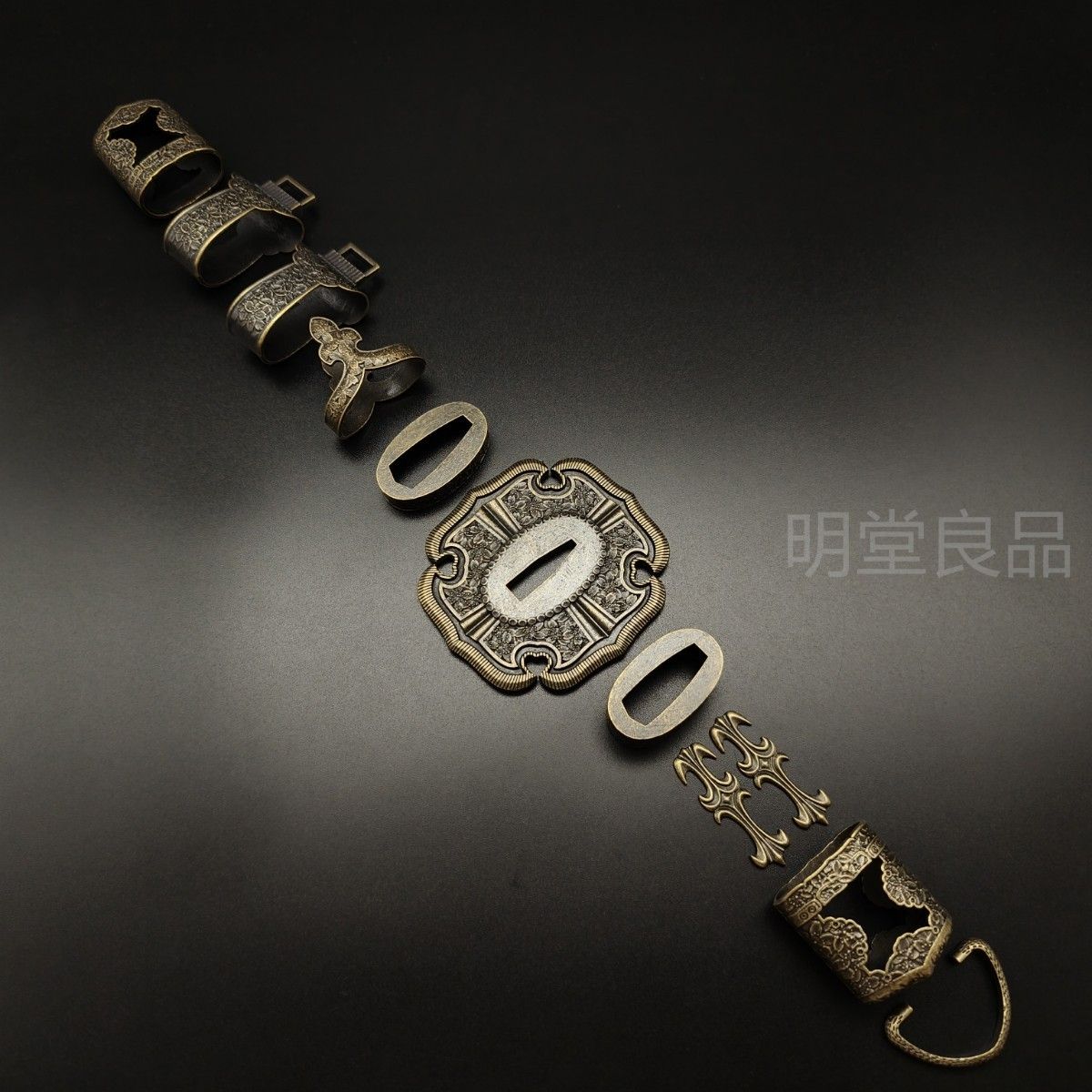 刀装具 柄 鍔 鞘 切羽 日本刀 日本刀装具 太刀拵金具 刀鍔 縁頭 目貫 切羽 二環吊 合金製 太刀
