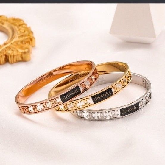 【シャネル】CHANEL バングル ゴールド / シルバー 1シルバーカラーバングルシャネル|Yahoo!フリマ(旧PayPayフリマ)