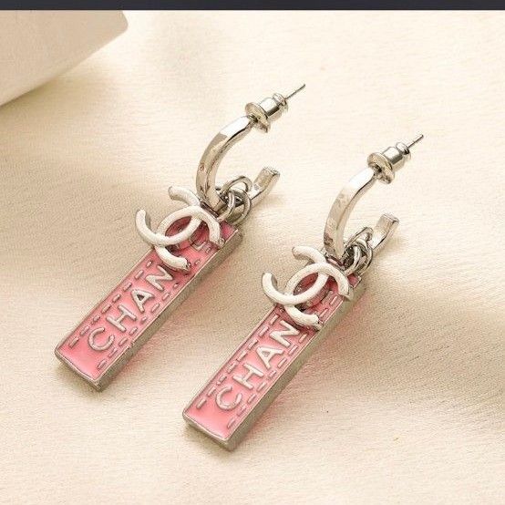 ≪24B★≫CHANEL ピアス ピンク 揺れる 8ピンクロゴ揺れるピアスシャネル|Yahoo!フリマ(旧PayPayフリマ)