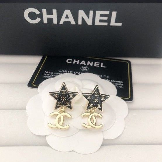 【CHANEL】シャネル スターイヤリング ゴールド ピアス 11ゴールドスターピアスシャネル|Yahoo!フリマ(旧PayPayフリマ)