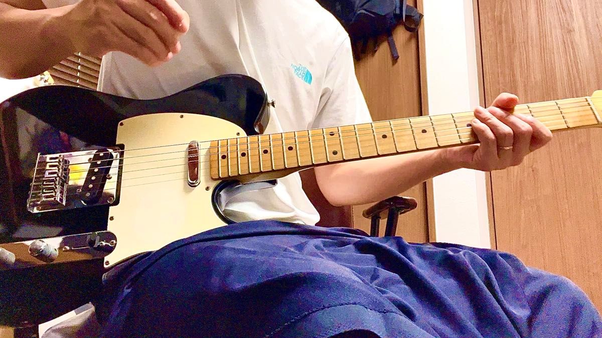 squier by fenderテレキャスター ブラック メイプル指板 ソフトケース付き 送料無料