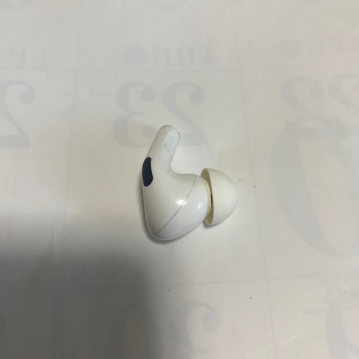 AirPodsPro ケース　本体　左耳　第一世代　正規品　純正　美品 Air pods pro 第1世代 左耳 ケース - メルカリ