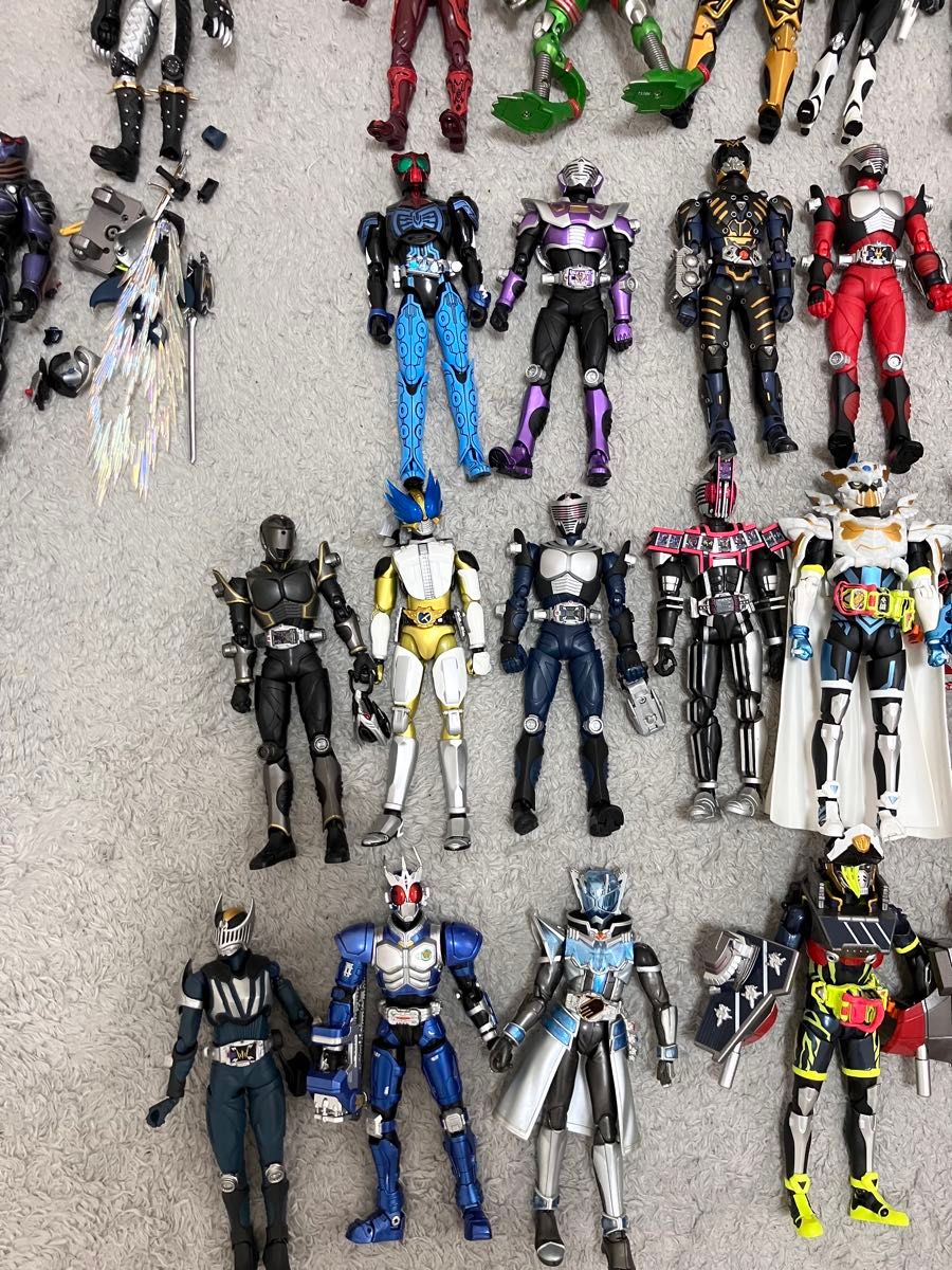 S.H. フィギュアーツ仮面ライダーシリーズ47体バイク12台 ジャンクおまけ S H フィギュアーツ仮面ライダーシリーズ47体バイク12台