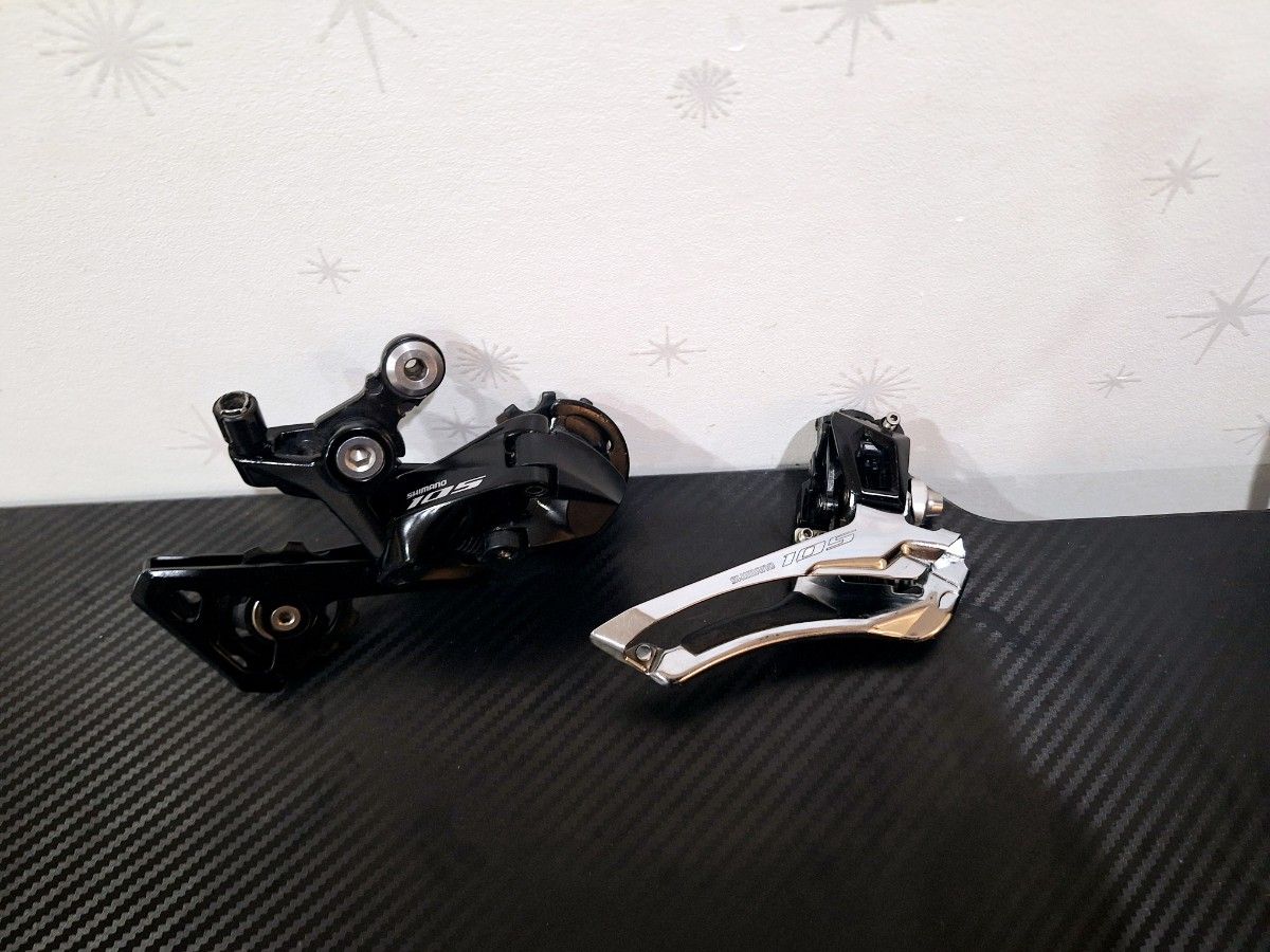 美品 シマノ 105 7000 RD FDセット シマノ RD-R7000 FD-R7000 105 リアディレイラー フロント