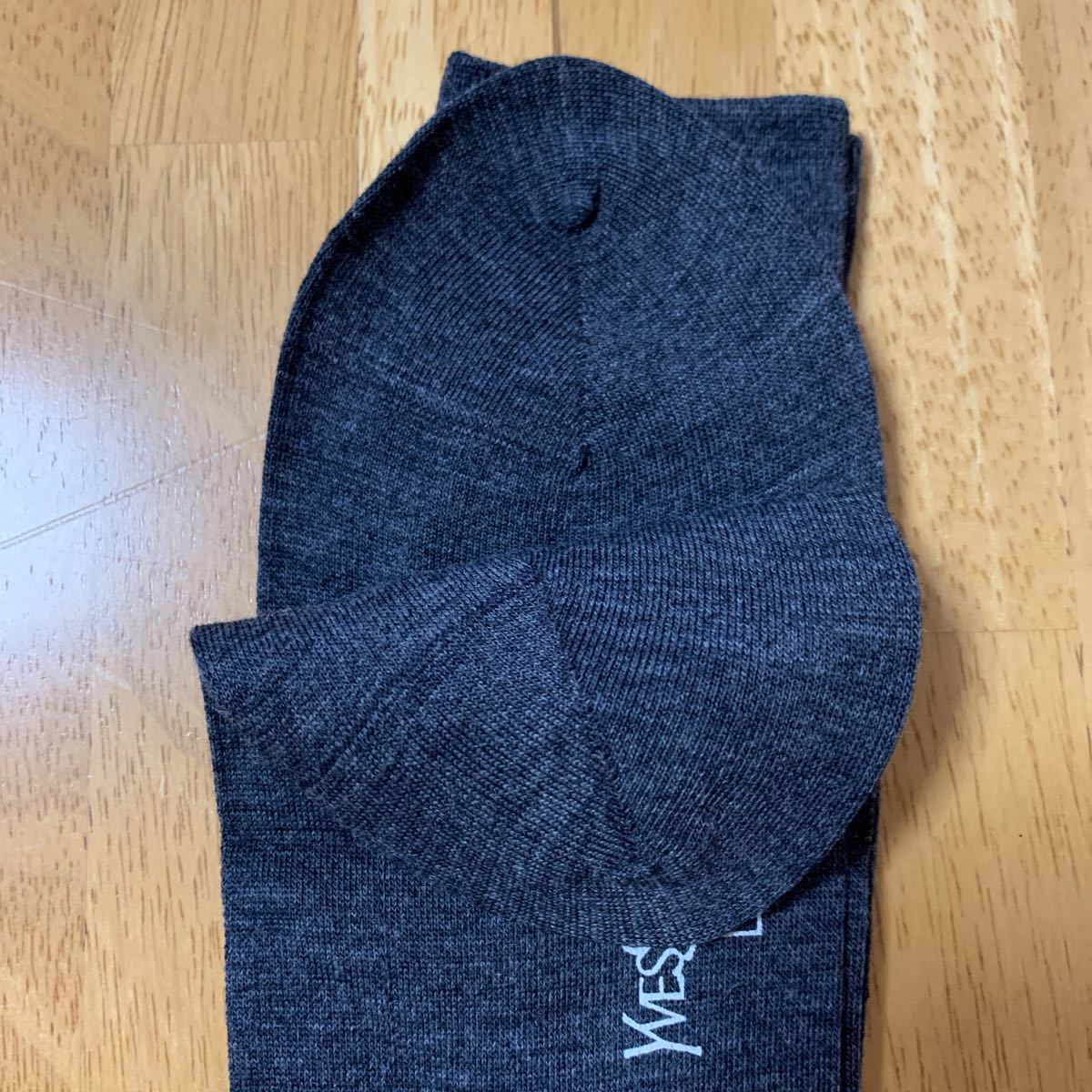 YVES SAINT LAURENT イヴサンローラン 靴下 濃い灰色 ビジネスソックス メンズ ソックス 紳士 25-26㎝ 新品 送無