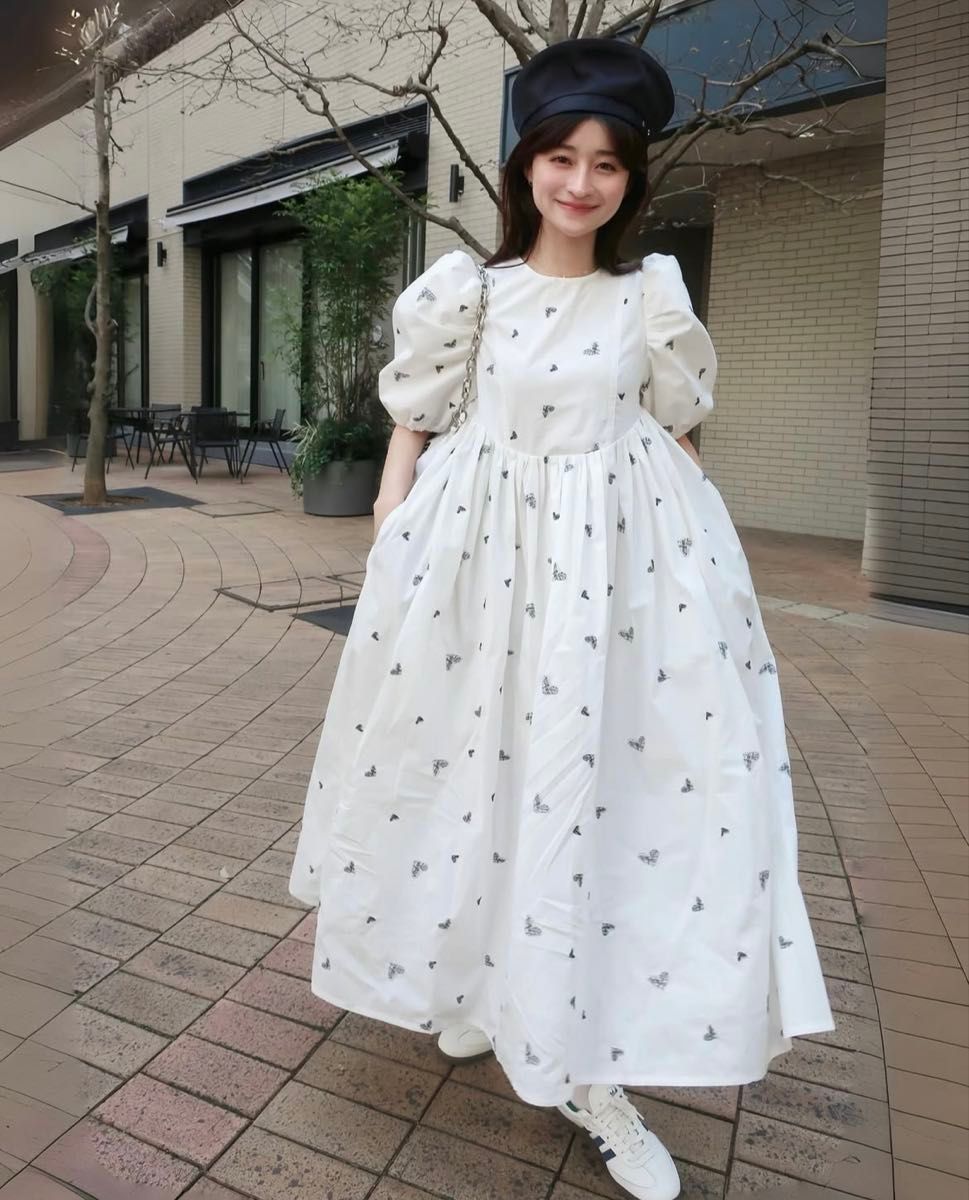 【新品未使用】Bibiy. ハート柄刺繍パフスリーブロングワンピース ホワイト 新品未使用】Bibiy ハート柄刺繍パフスリーブロングワンピース