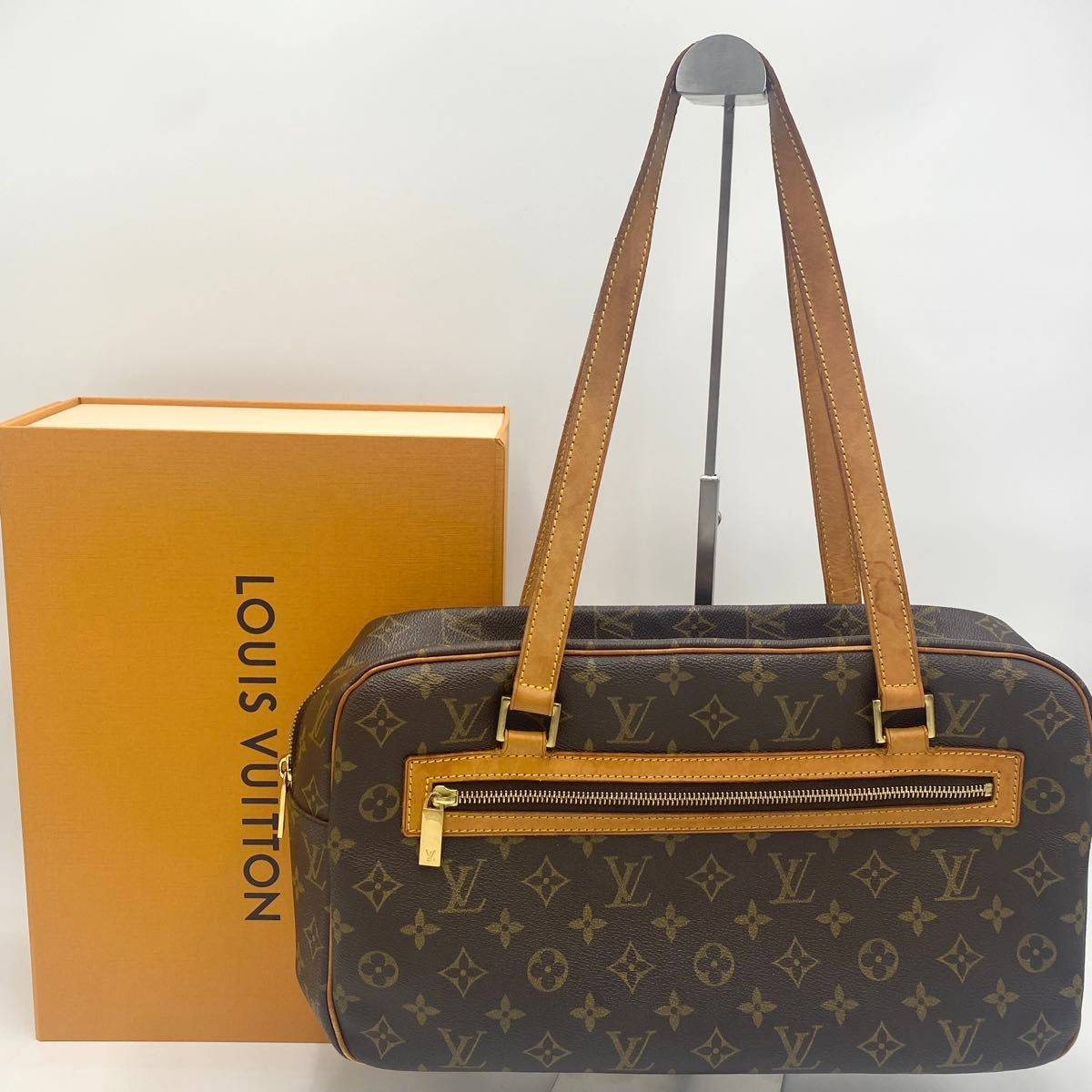 ルイ・ヴィトン シテ モノグラム ショルダーバッグ Louis Vuitton ヴィトン モノグラム シテ GM ショルダーバッグ