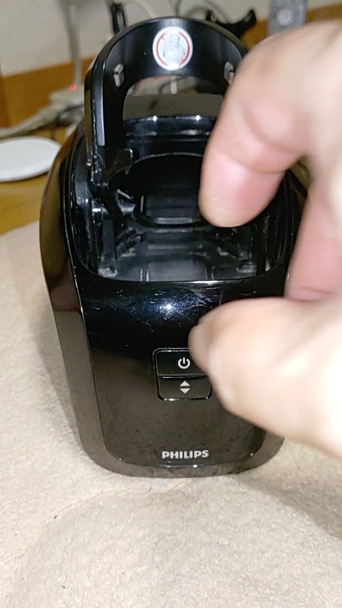PHILIPS シェーバー用洗浄器RQ1008難あり&洗浄液HQ200/61