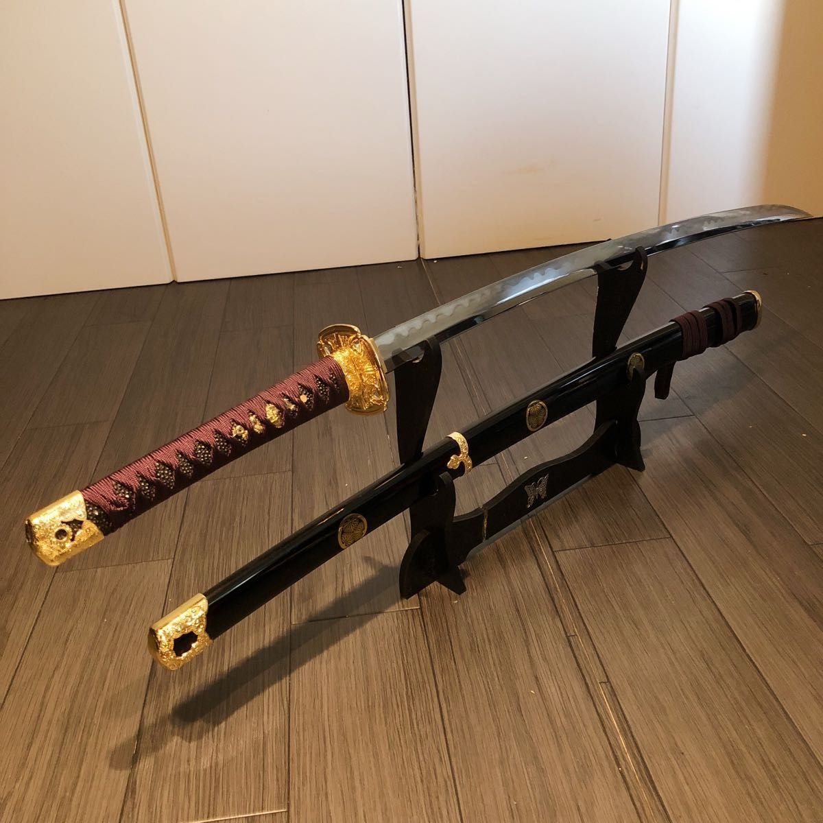 最高級模造刀 高級居合刀 優勢刃紋刀身 赤紫拵え 亜合金刀身 名刀 最高級模造刀 高級居合刀 優勢刃紋刀身 赤紫拵え 亜合金刀身