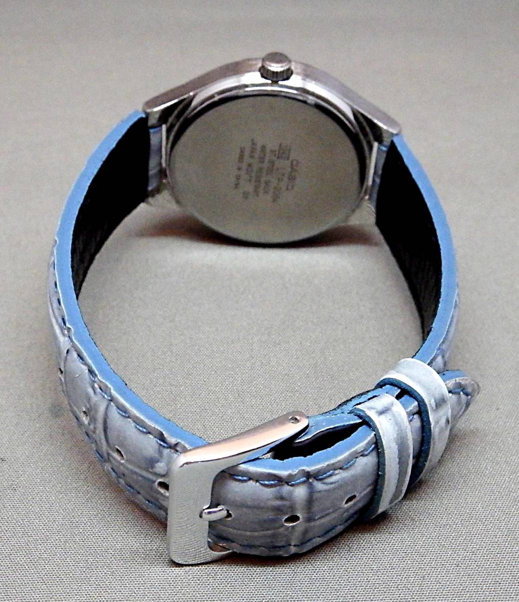 EU-0120■CASIO カシオ LTP-2064 レディース腕時計 3針カレンダー 水色 中古_画像3