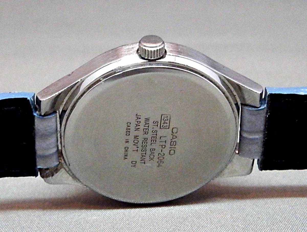 EU-0120■CASIO カシオ LTP-2064 レディース腕時計 3針カレンダー 水色 中古_画像4