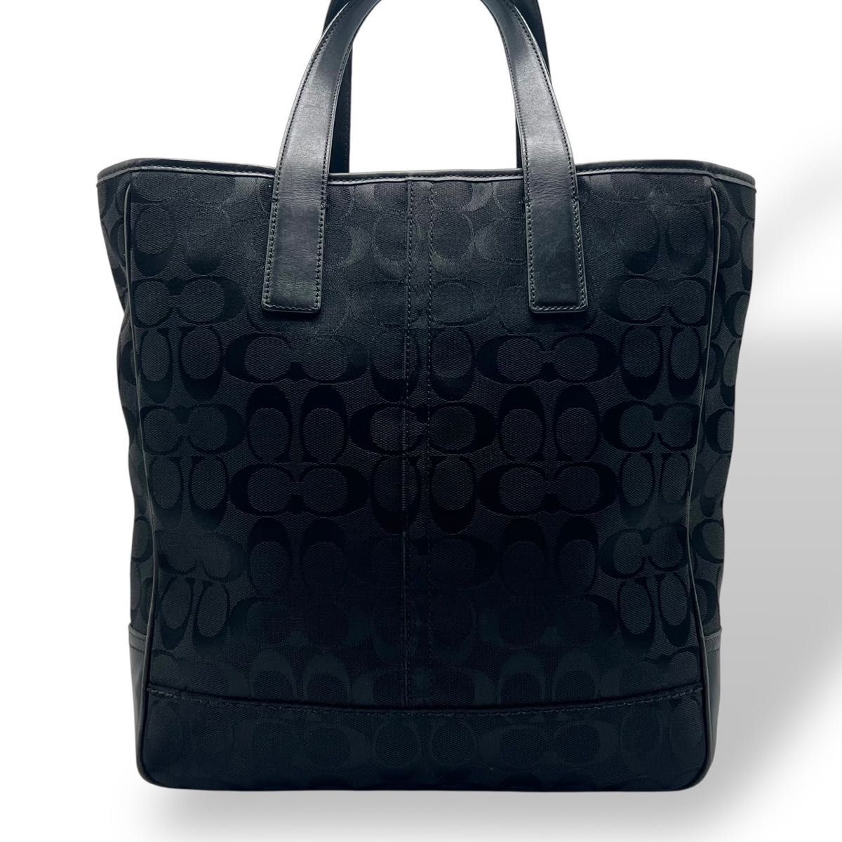 【新品】A4サイズ可 コーチ トートバッグ ブラック ナイロン 美品 COACH コーチ トートバッグ シグネチャー 黒 A4可 大容量