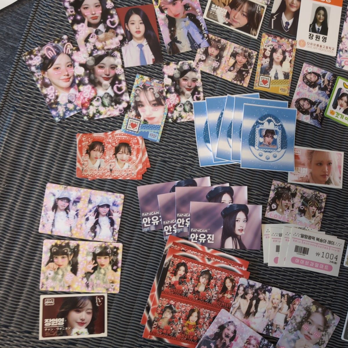 IVE - 韓国購入 IVE トレカ ステッカー　缶バッジ　アイヴ　証明写真　まとめ売り 韓国購入 IVE トレカ ステッカー 缶バッジ アイヴ 証明写真