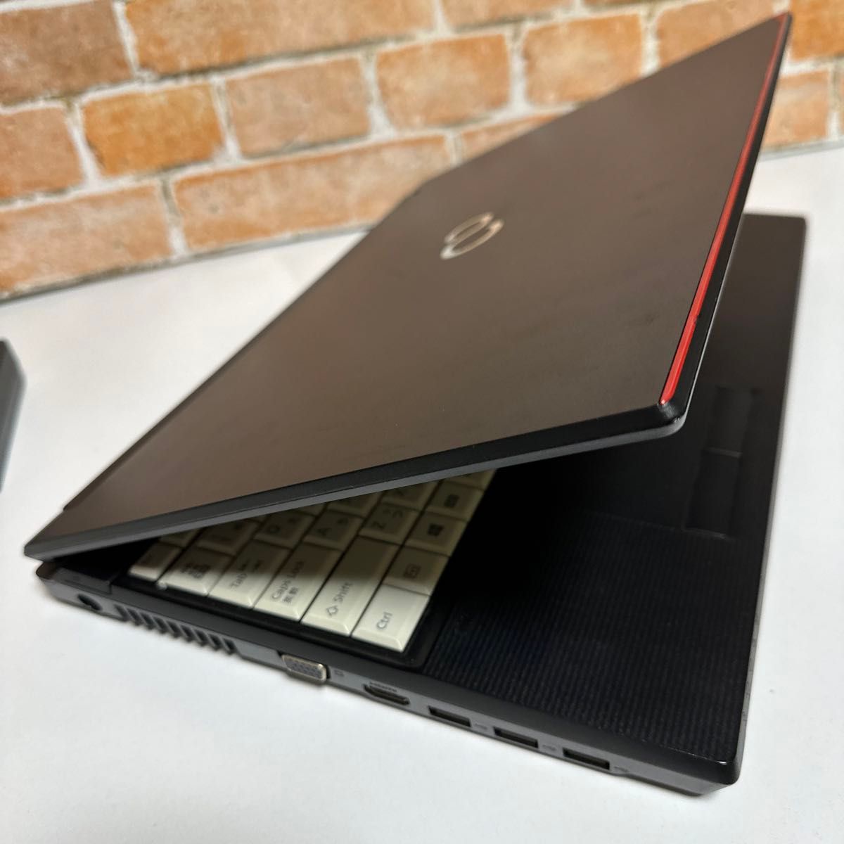 富士通ノート PC 高速起動SSD 256GB メモリ8GB オフィス2024年 富士通 ノートPC 高速起動SSD メモリ8GB オフィス2024年入り